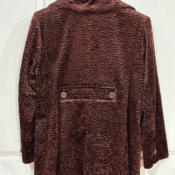 Velvet Long Coat - Picture 2 of 4